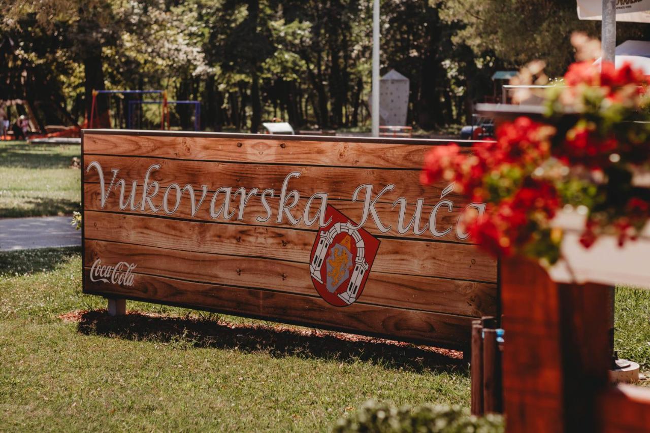 Vukovarska Kuca Hotel Bagian luar foto